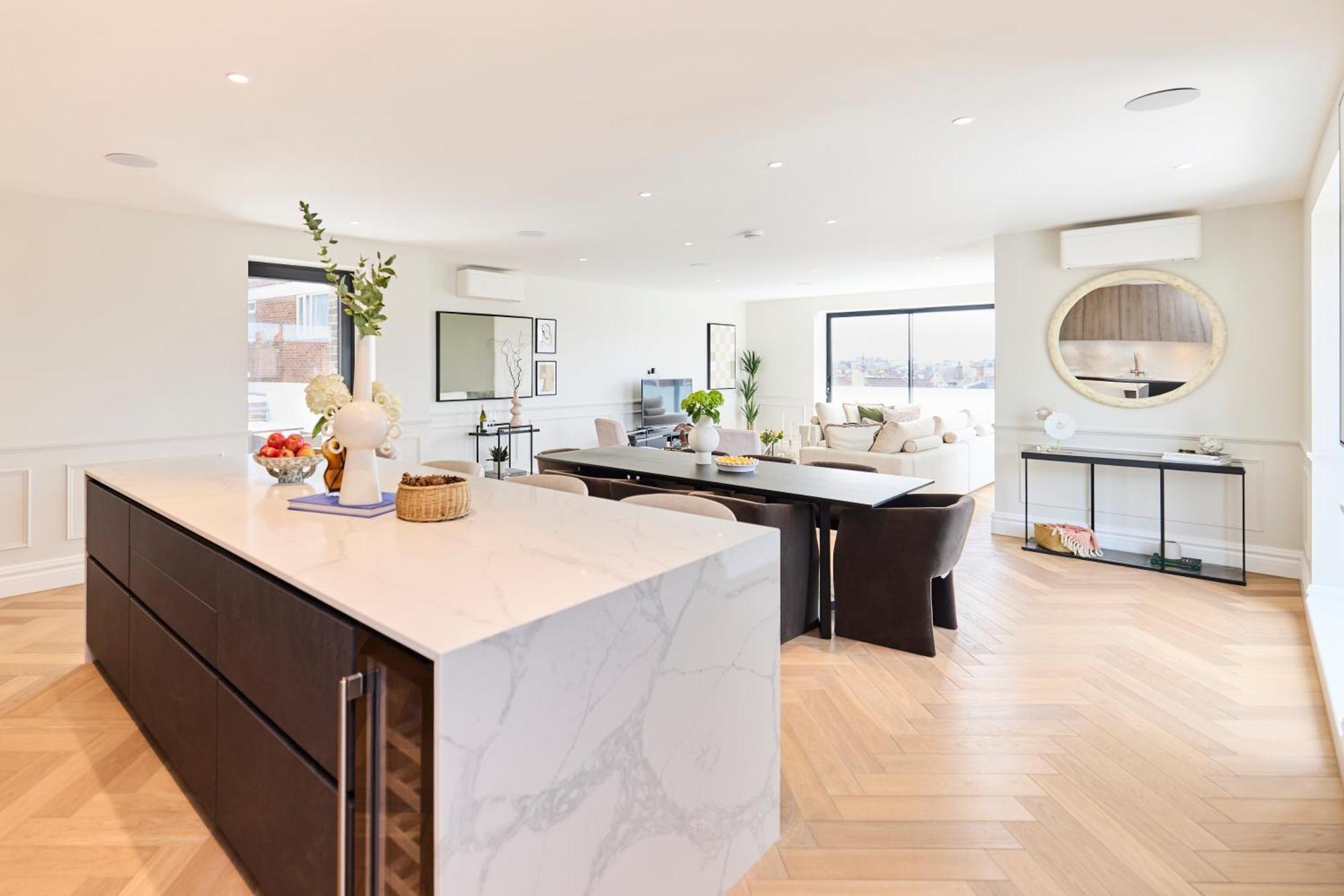 The Temple Fortune Crib - Lovely 3bdr House With Balcony Londra